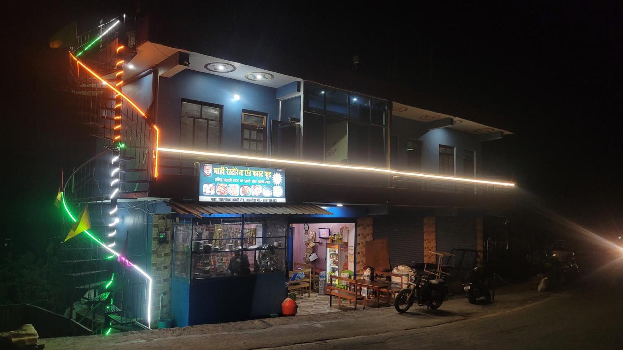 Mahi Restaurant & Guest House Almora Kültér fotó